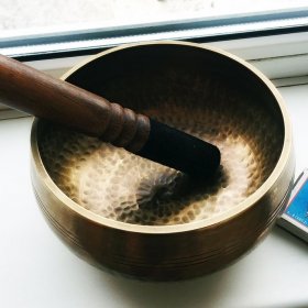 Pronssi Tiibetiläinen Laulukulho - 5 kokoa saatavilla